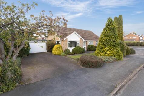 Hill Top Avenue, Great Glen LE8 3 bed detached bungalow for sale
