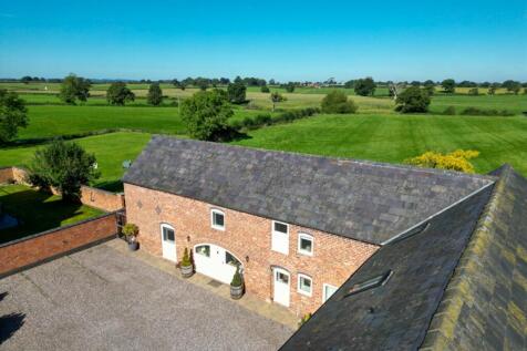 3 bedroom barn conversion for sale