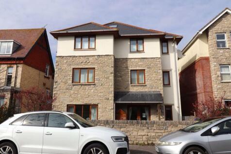 3 bedroom flat for sale