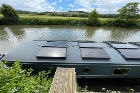 1 bedroom house boat for sale