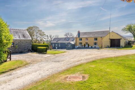 Clynderwen SA66 9 bed detached house for sale