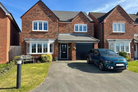 4 bedroom detached house for sale