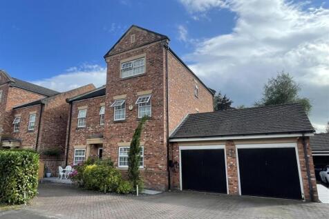 5 bedroom detached house for sale