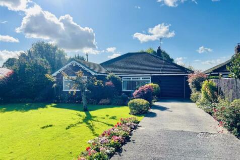 3 bedroom detached bungalow for sale