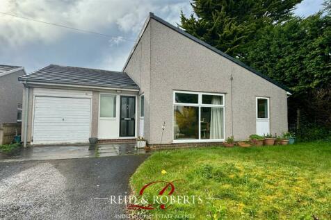 2 bedroom detached bungalow for sale