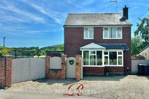 3 bedroom detached house for sale