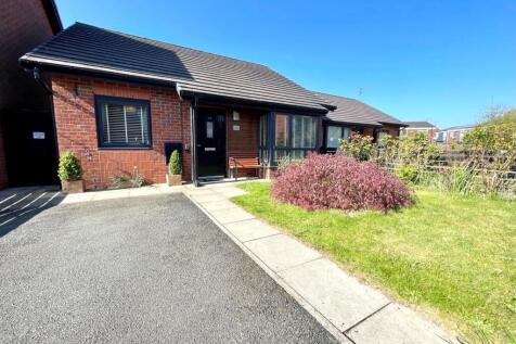 2 bedroom semi-detached bungalow for sale