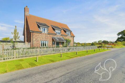 4 bedroom detached house for sale