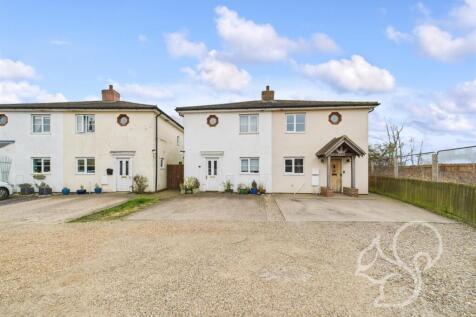 Church Road, Stowmarket IP14 3 bed semi