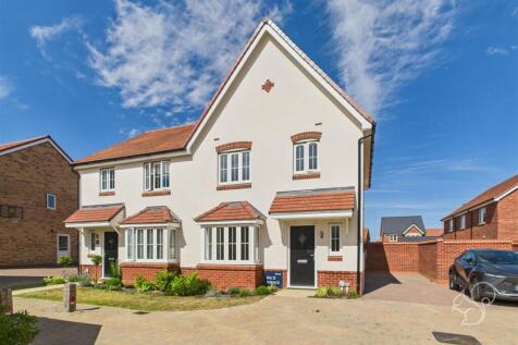 3 bedroom semi-detached house for sale