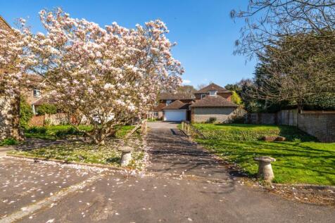 Old Place, Aldwick, PO21 4 bed detached house for sale