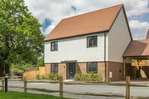 4 bedroom link detached house for sale