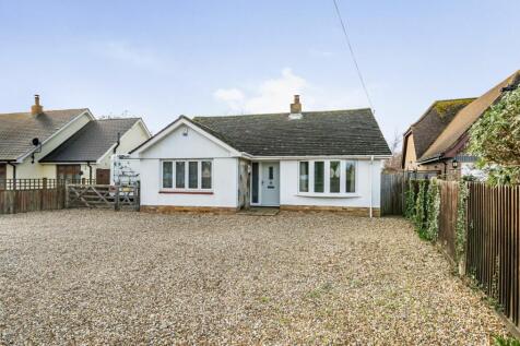 Havant Road, Hayling Island, PO11 3 bed detached bungalow for sale