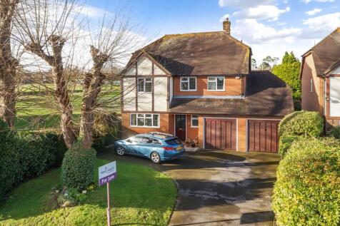 Love Lane, Petersfield, GU31 4 bed detached house for sale