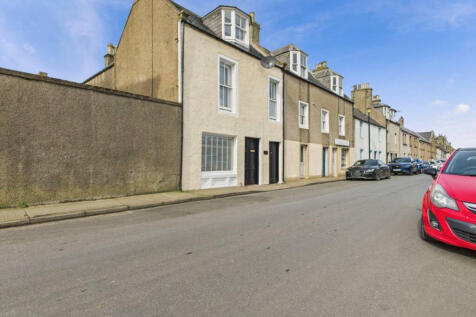5 bedroom end of terrace house for sale