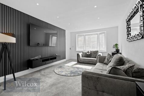 2 bedroom semi-detached bungalow for sale