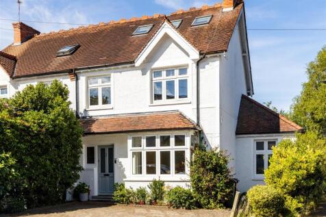 Smithy Lane, Lower Kingswood, Tadworth 4 bed semi