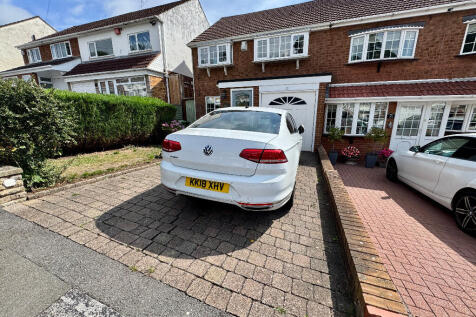 3 bedroom semi-detached house for sale