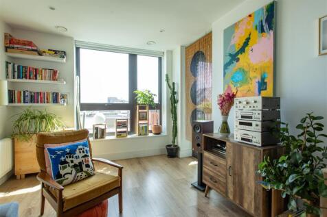 1 bedroom flat for sale