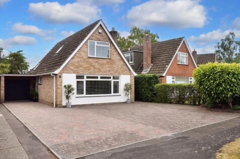 3 bedroom chalet for sale