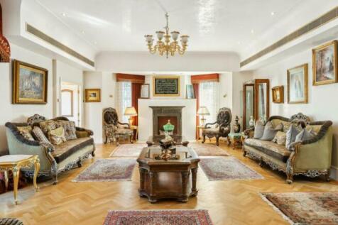 8 bedroom detached house for sale