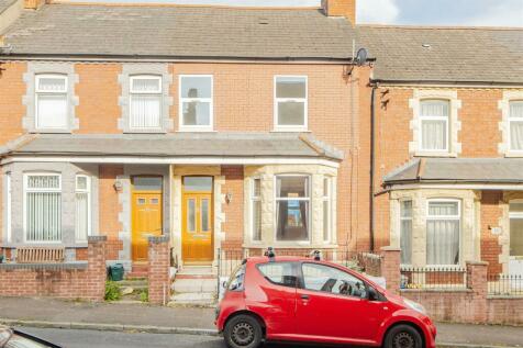 4 bedroom terraced house for sale