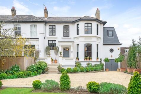4 bedroom semi-detached house for sale