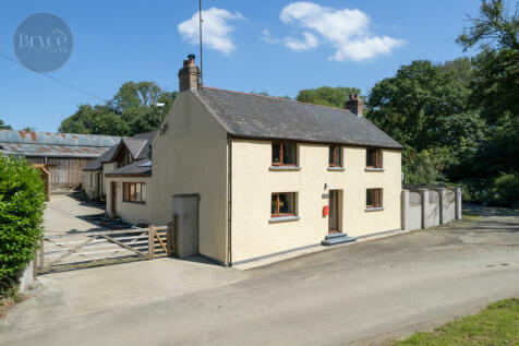 5 bedroom farm house for sale