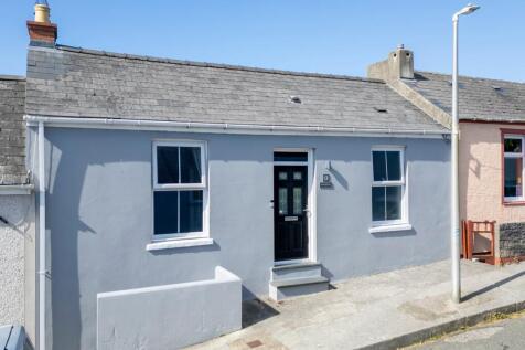 Sycamore Street, Pembroke Dock SA72 3 bed terraced bungalow for sale
