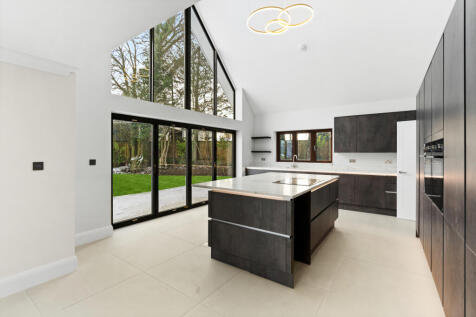 Newick Lane, Heathfield TN21 5 bed detached house for sale