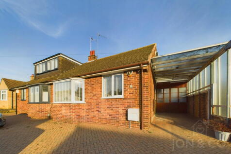 2 bedroom semi-detached bungalow for sale