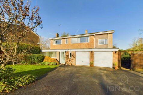 5 bedroom detached house for sale