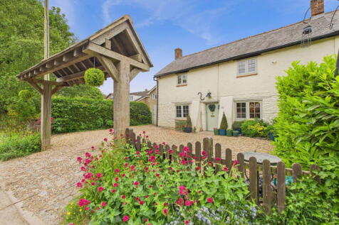3 bedroom cottage for sale