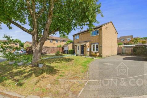2 bedroom semi-detached house for sale