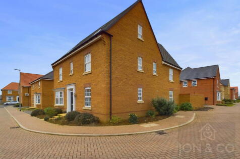 5 bedroom detached house for sale