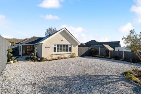 Fontmell Road, Broadstone BH18 3 bed detached bungalow for sale