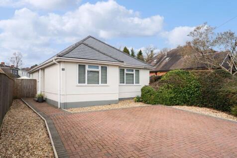 Hayes Lane, Wimborne BH21 2 bed detached bungalow for sale