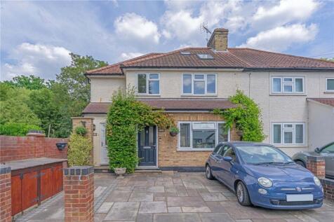 2 bedroom maisonette for sale