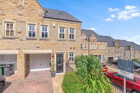 College Drive, Ilkley LS29 6 bed townhouse for sale