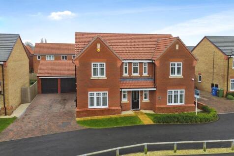 5 bedroom detached house for sale