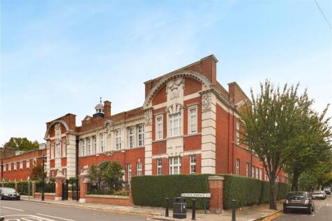 3 bedroom flat for sale