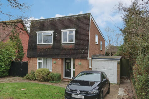 Carters Way, Wisborough Green 4 bed detached house for sale