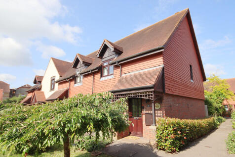 WISBOROUGH GREEN 2 bed end of terrace house for sale
