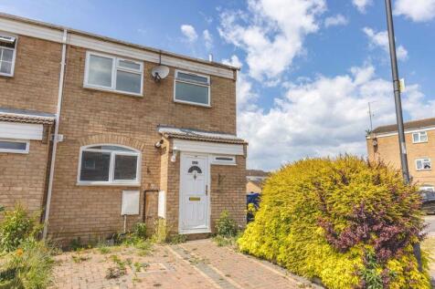 Newchurch Road, Slough 3 bed terraced house for sale