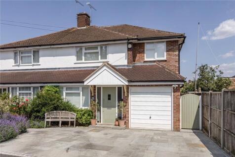 Kingston Rise, New Haw, Addlestone... 4 bed semi