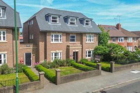 Sydney Road, Copperwood Court, RH16 1 bed flat for sale