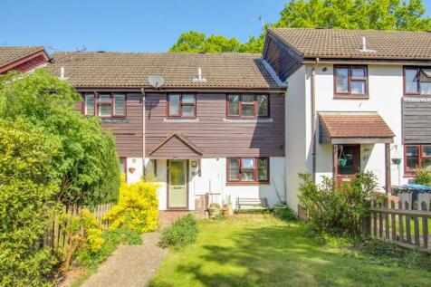 Holmbush Close, Haywards Heath, RH16 3 bed terraced house for sale