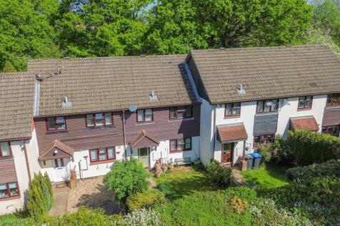 Holmbush Close, Haywards Heath, RH16 3 bed terraced house for sale