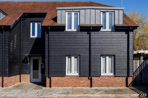 1 bedroom ground floor flat for sale