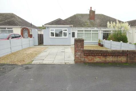 2 bedroom semi-detached bungalow for sale